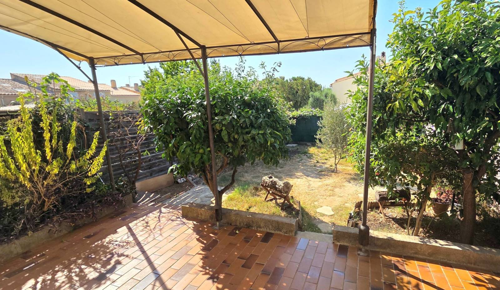 Maison avec terrasse, jardin et garage à vendre Rue de la Grange à La Seyne-sur-Mer