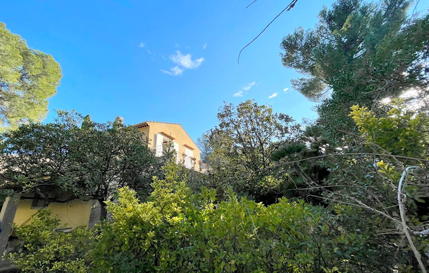 Maison dans un cadre de campagne à vendre par l'agence immobilière La Seyne