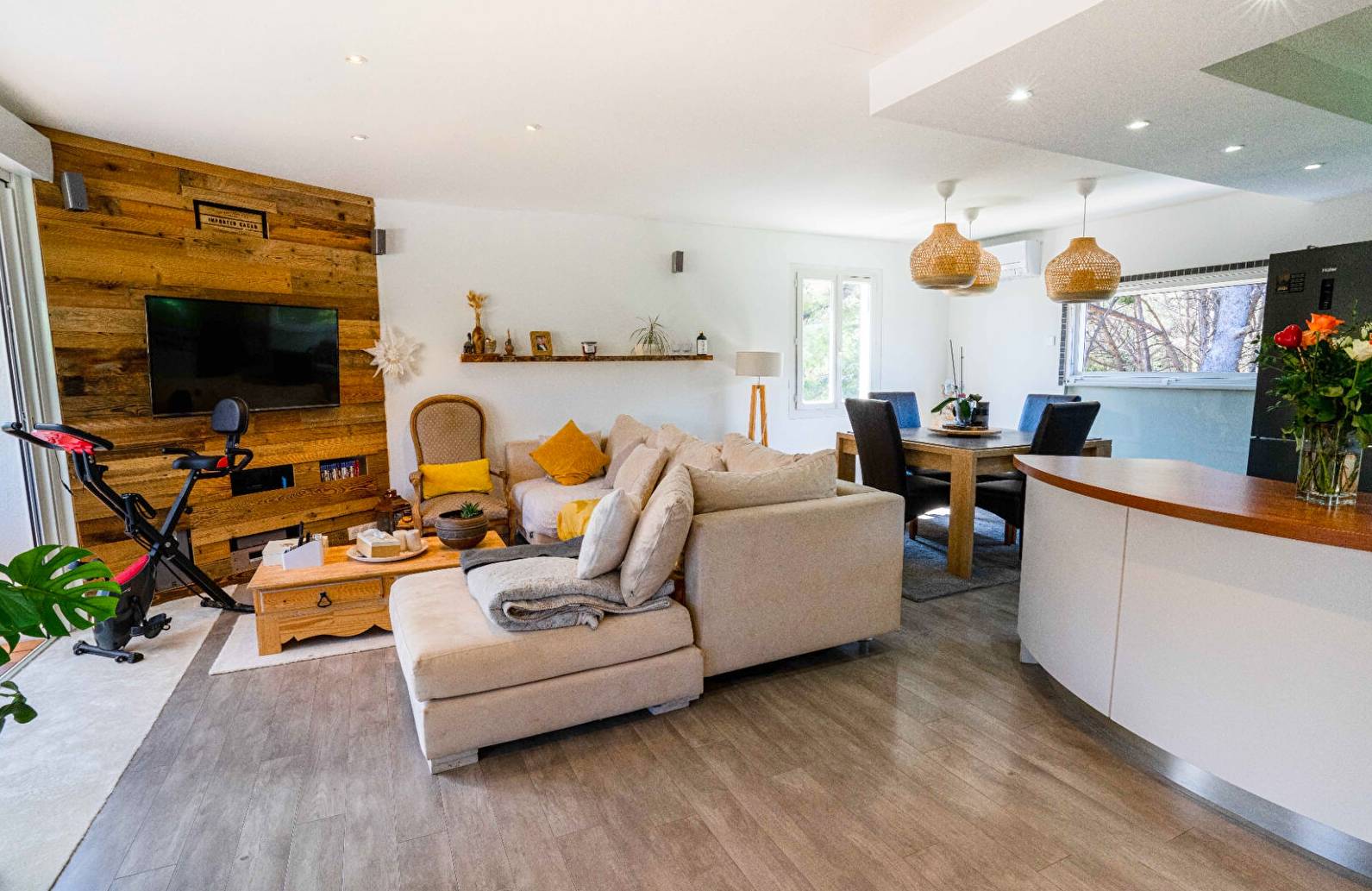Villa de 2 appartements avec jardin à vendre quartier de Fabrégas