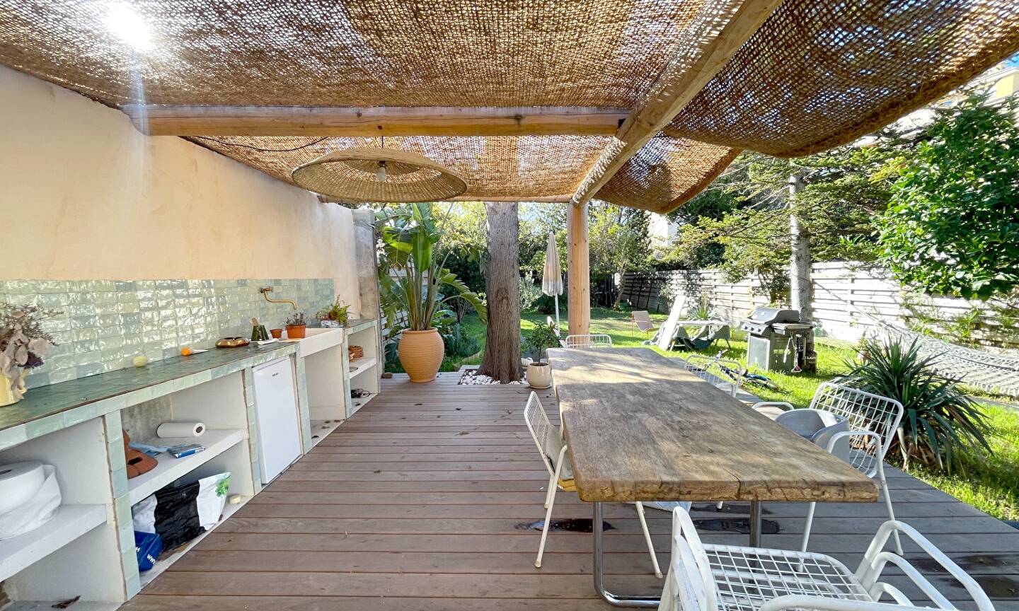Maison de ville avec jardin privatif à vendre à La Seyne-sur-Mer