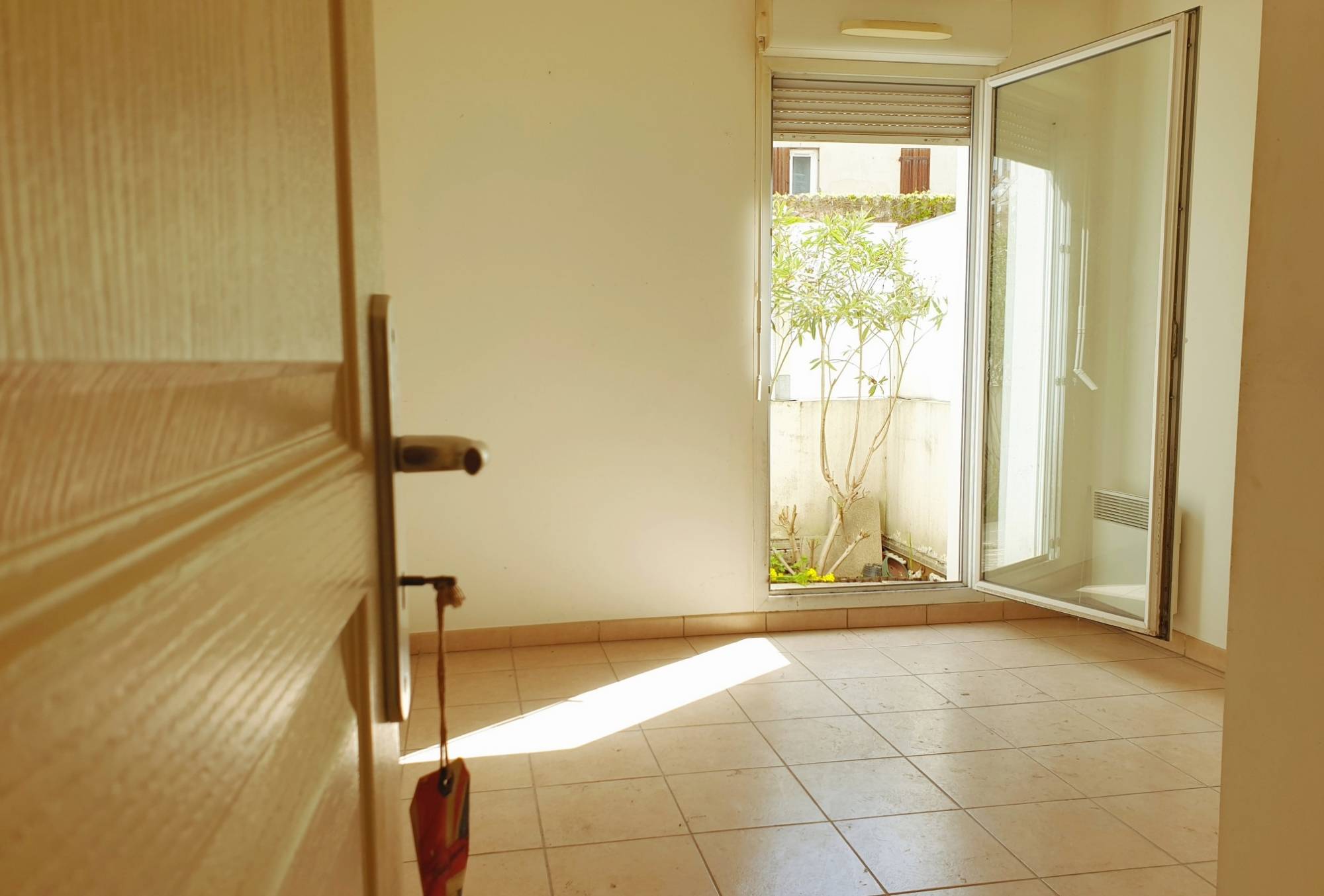 Appartement d'une chambre avec terrasse à vendre