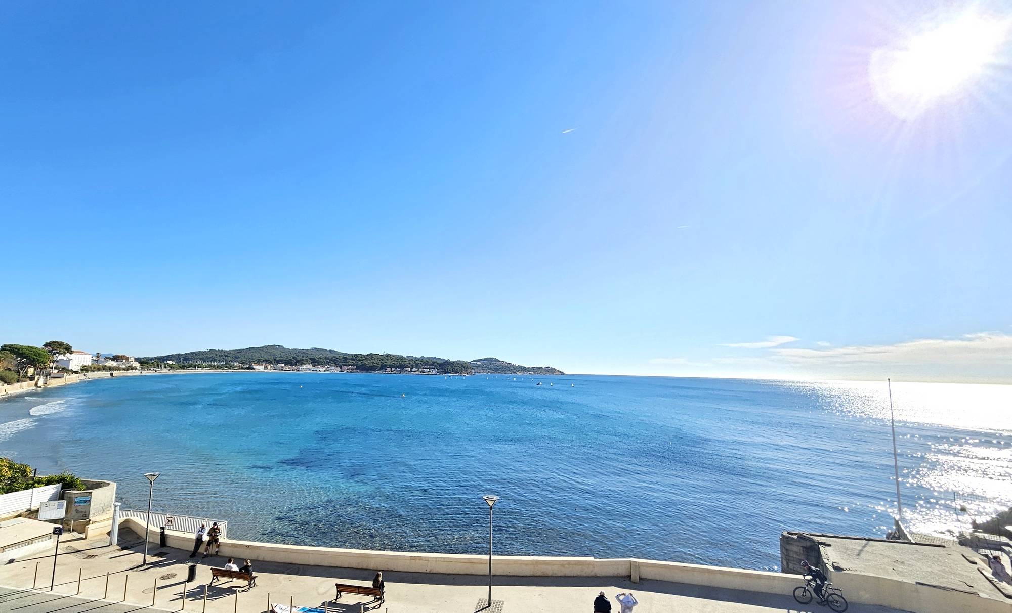 Appartement avec vue mer panoramique à vendre face à la plage de Mar Vivo