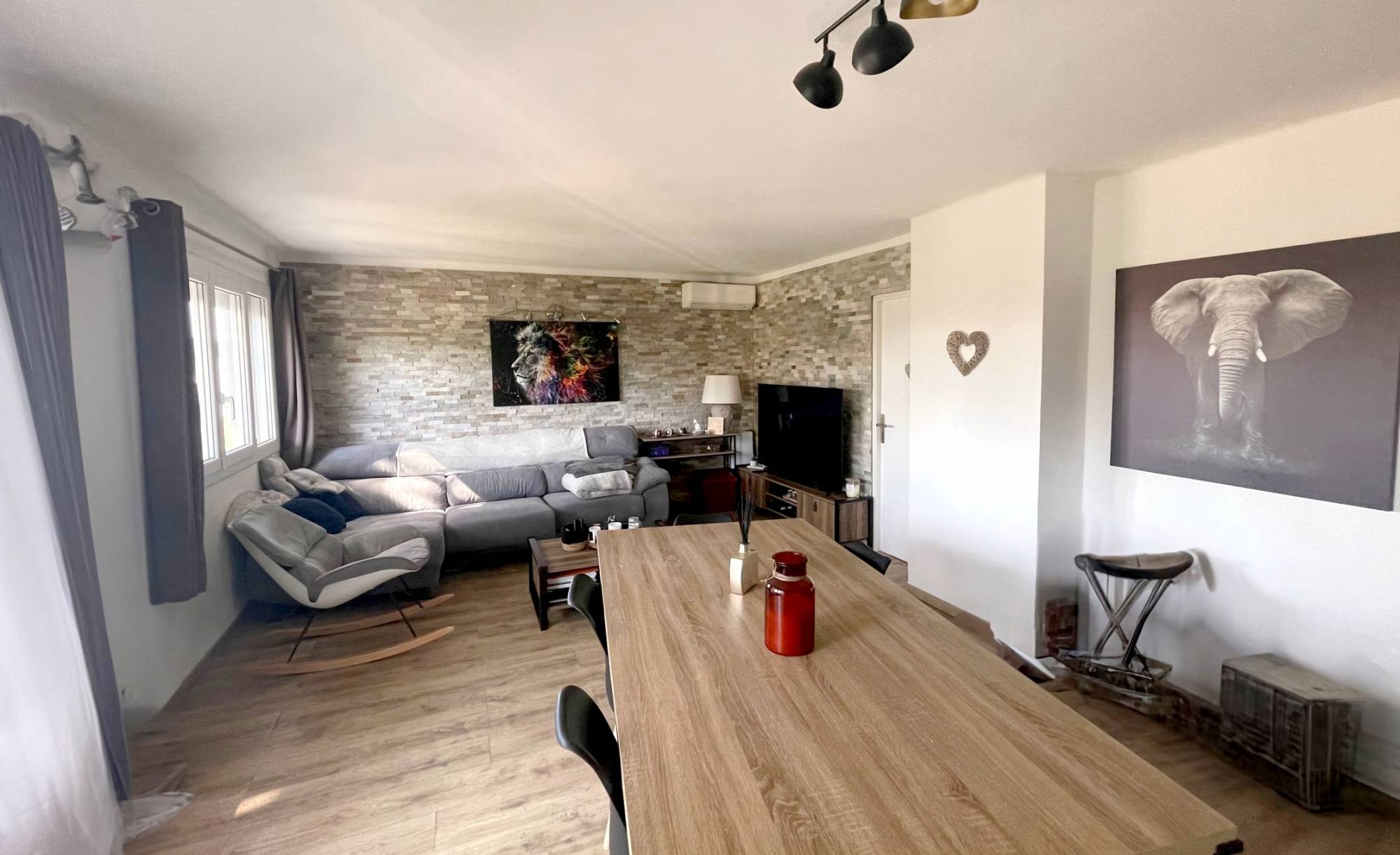 Appartement rénové 3 pièces à vendre dans le quartier Esprit Armando