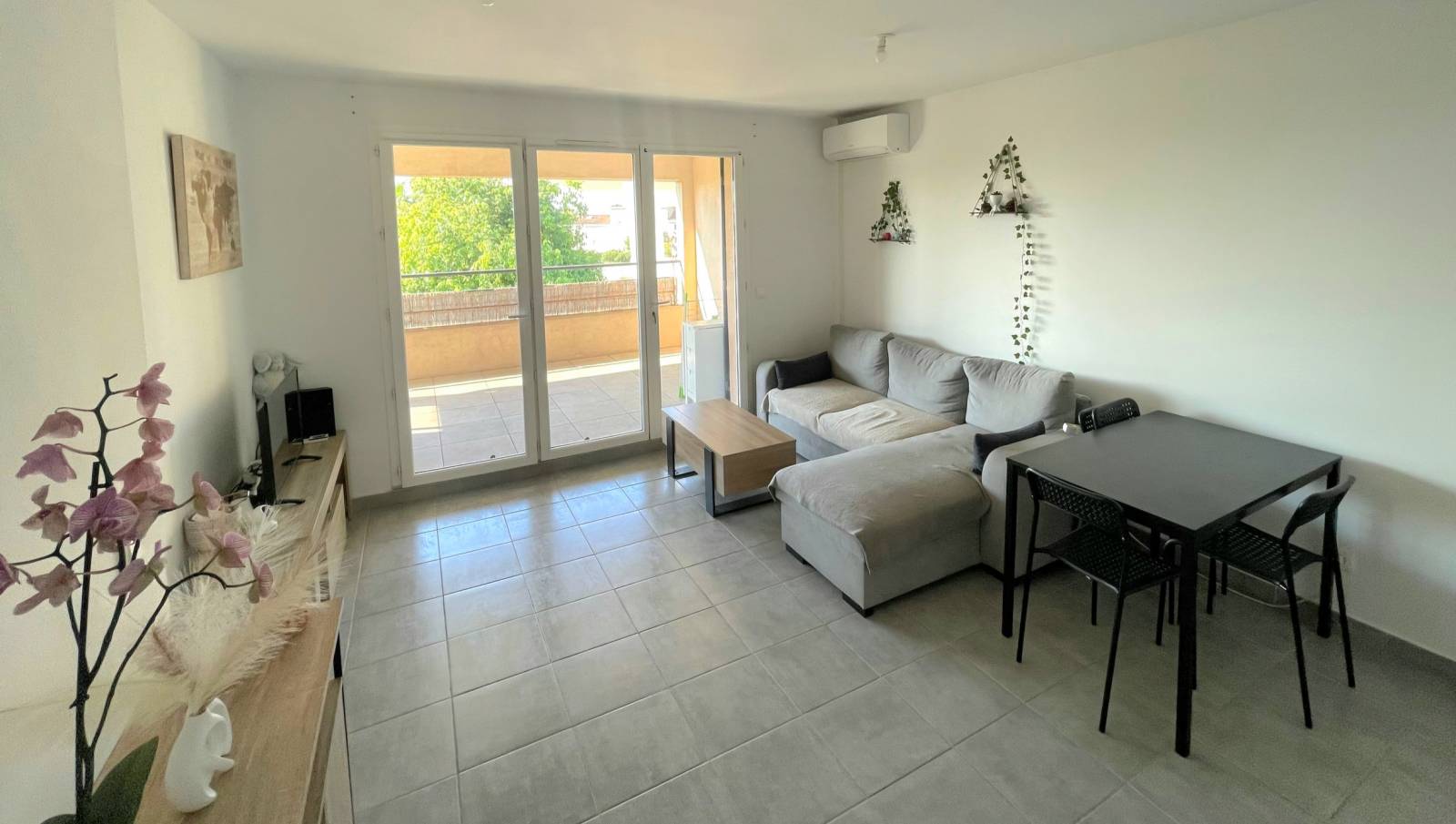 Appartement pour de l'investissement locatif annuel à vendre Avenue Salvador Allende à La Seyne-sur-Mer