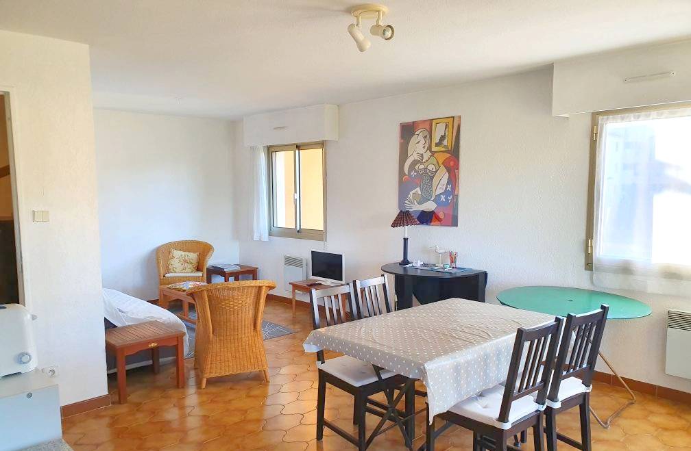 Appartement F3 à vendre en bord de Méditerranée