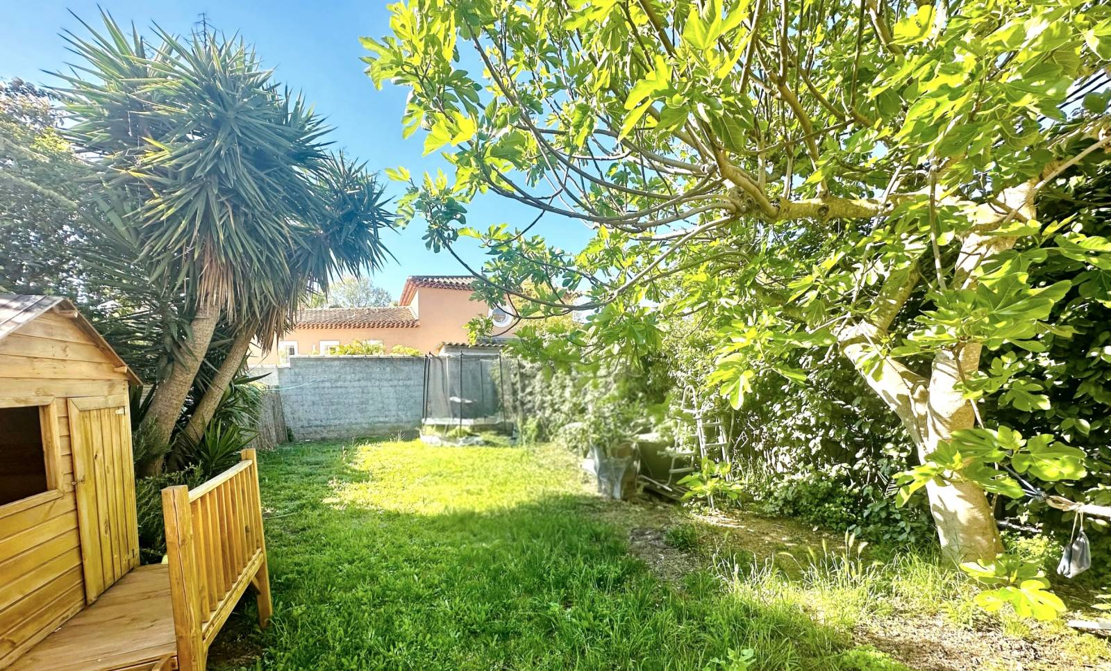 Maison de famille à vendre dans un lotissement paisible à proximité de la forêt de Fabregas
