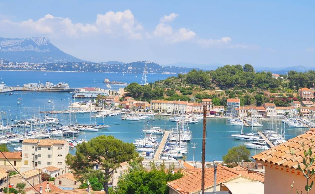 Vue mer de la rade de Toulon depuis les hauteurs de Saint-Mandrier