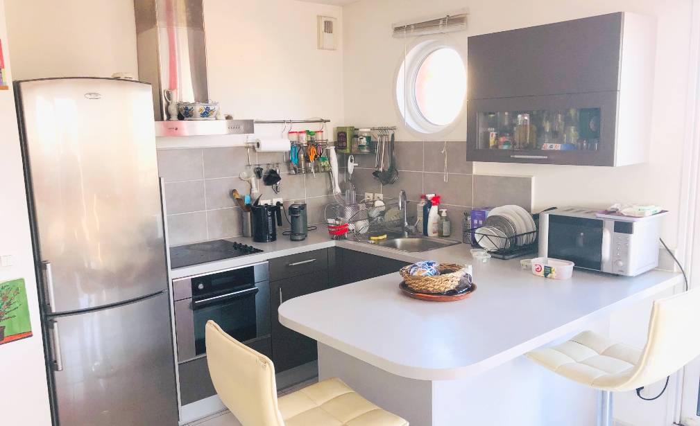 Appartement récent à vendre en dernier étage d'une résidence avec ascenseur