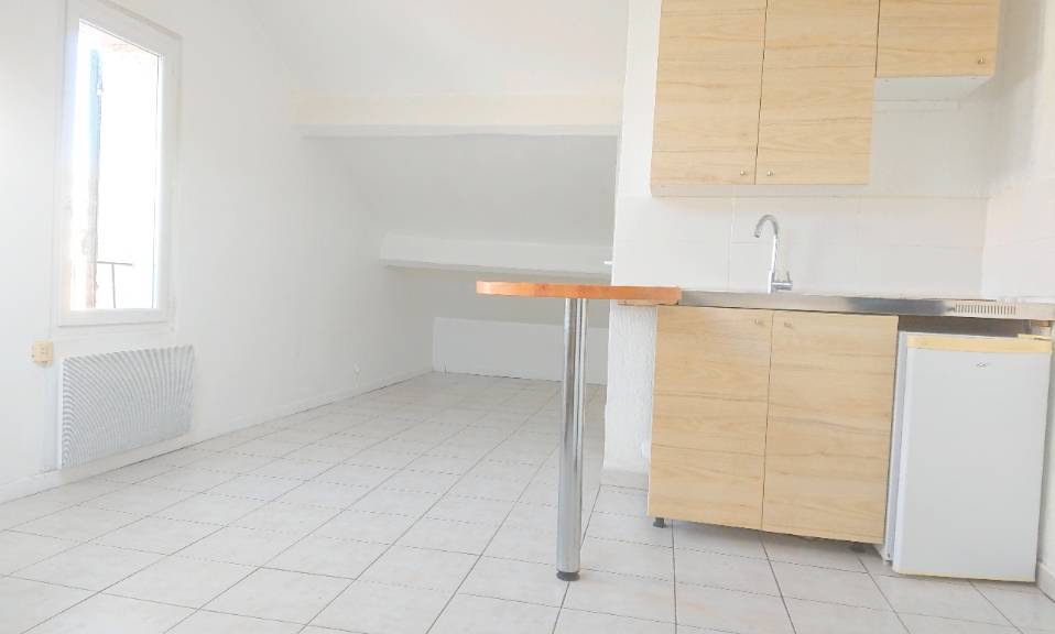 Studio dans maison divisée en copropriété et avec faibles charges