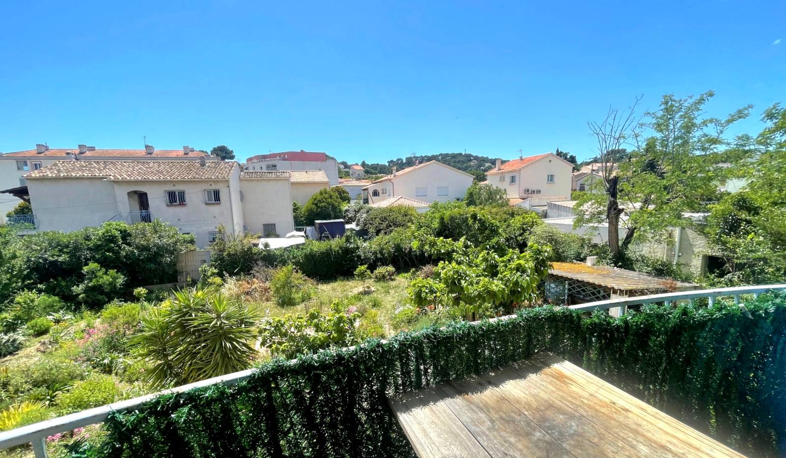 Appartement F3 avec jardin privatif et garage à vendre Boulevard Stalingrad à La Seyne-sur-Mer