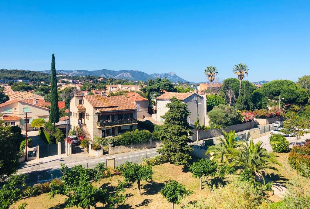 Appartement deux pièces à vendre aux Sablettes, à deux pas de la Corniche