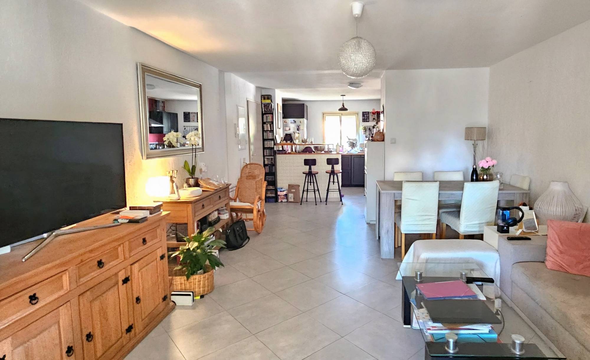 Habitation F3 à vendre dans le quartier mandréen de Pin Rolland