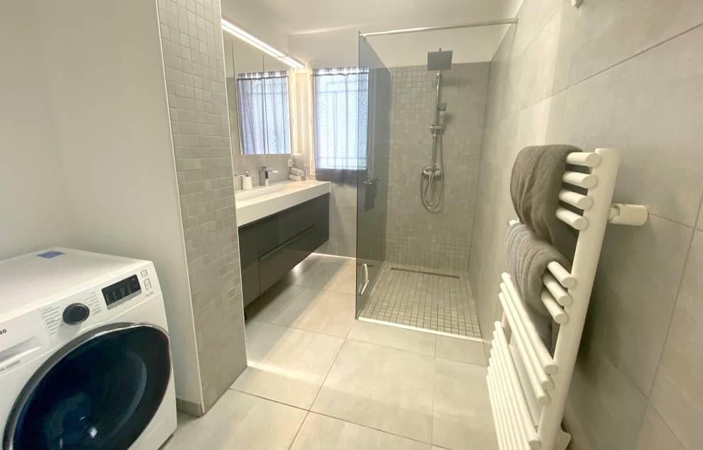 Appartement T3 et parkings privatives à vendre aux Sablettes