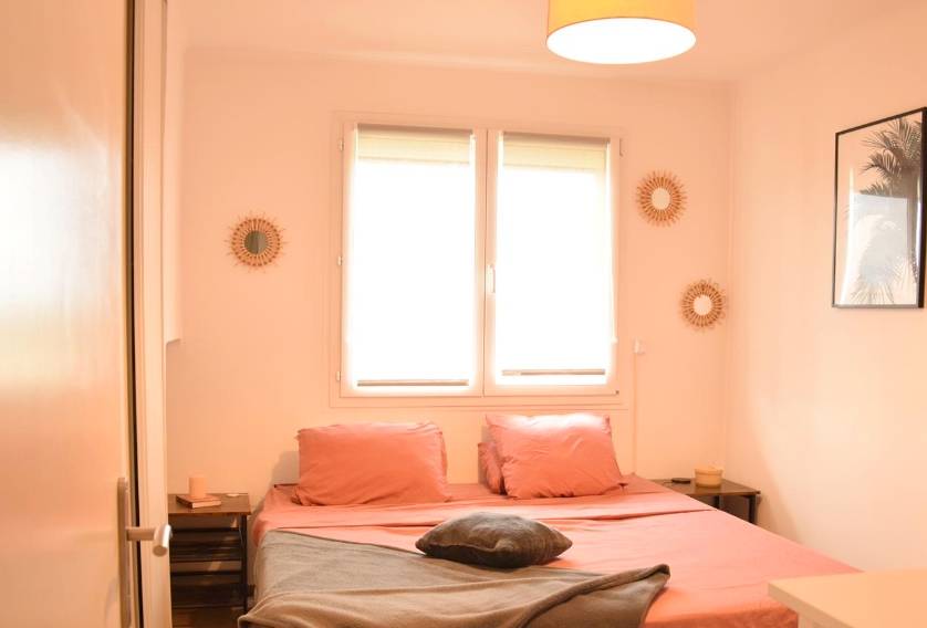Appartement de deux chambres à vendre par notre agence immobilière des Sablettes