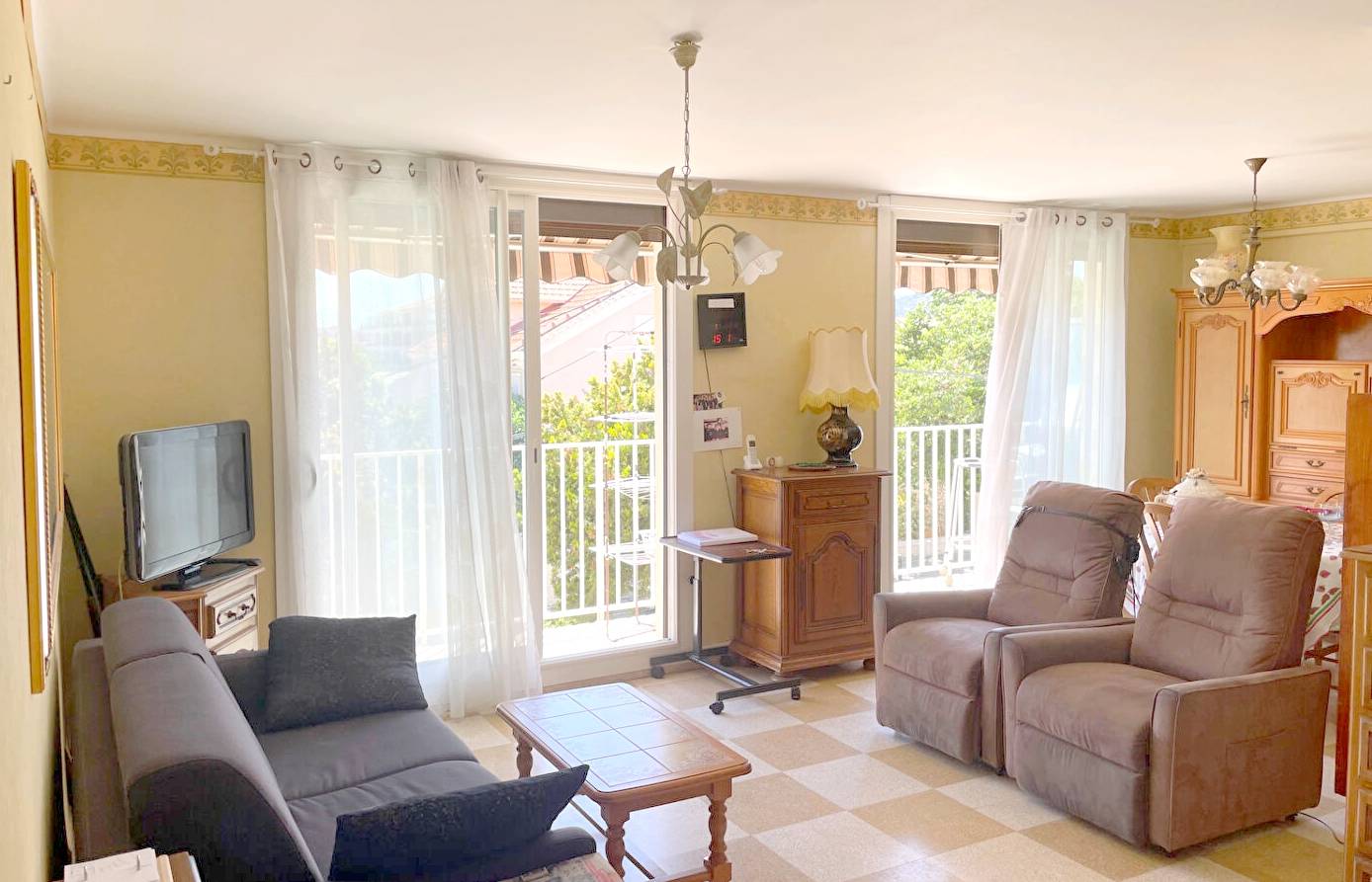 Habitation T4 et cave à vendre par les agences immobilières Papazian
