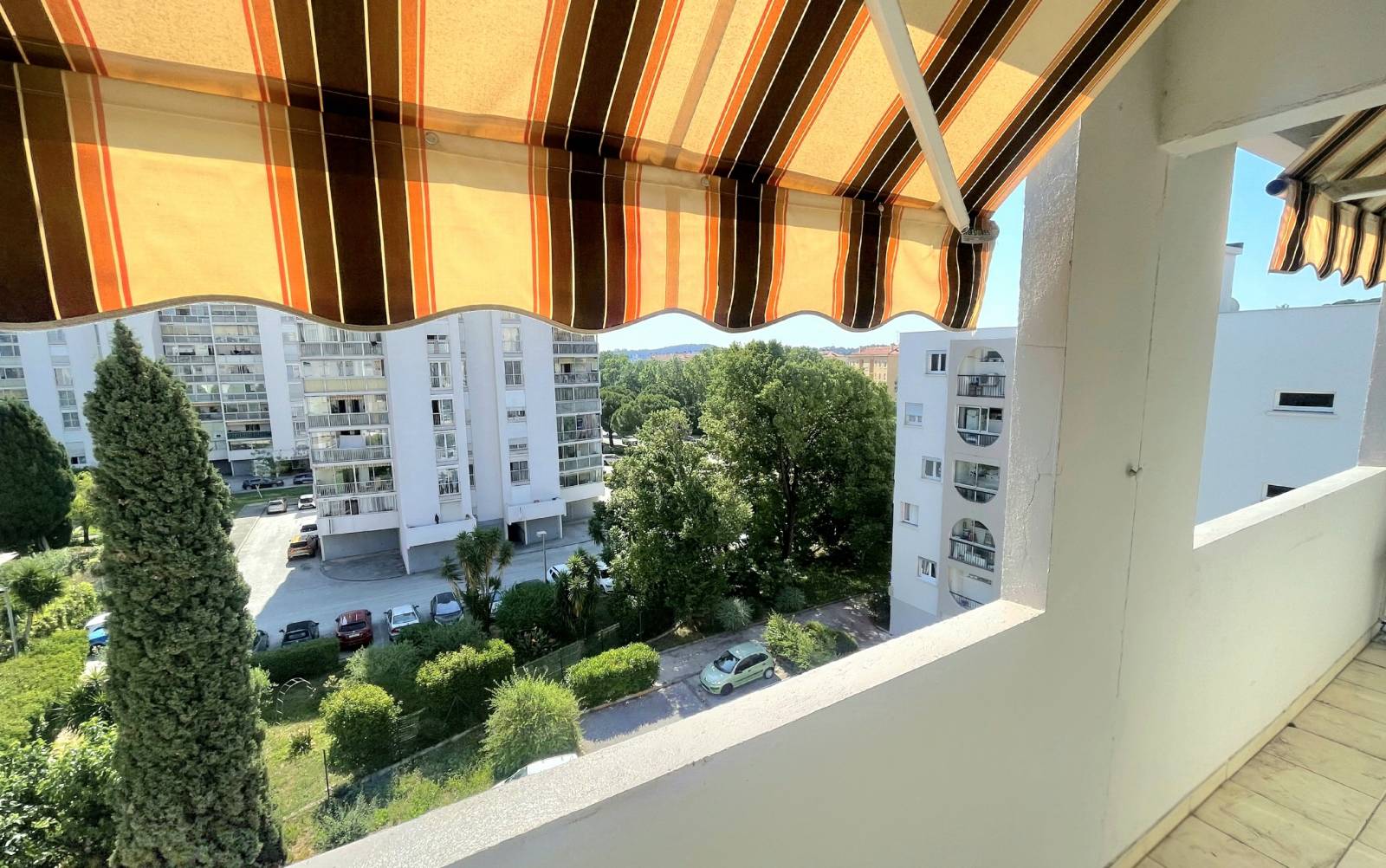 Appartement T4 avec terrasse, cave et parking privatif à vendre à La Seyne, Avenue Rosa Luxembourg