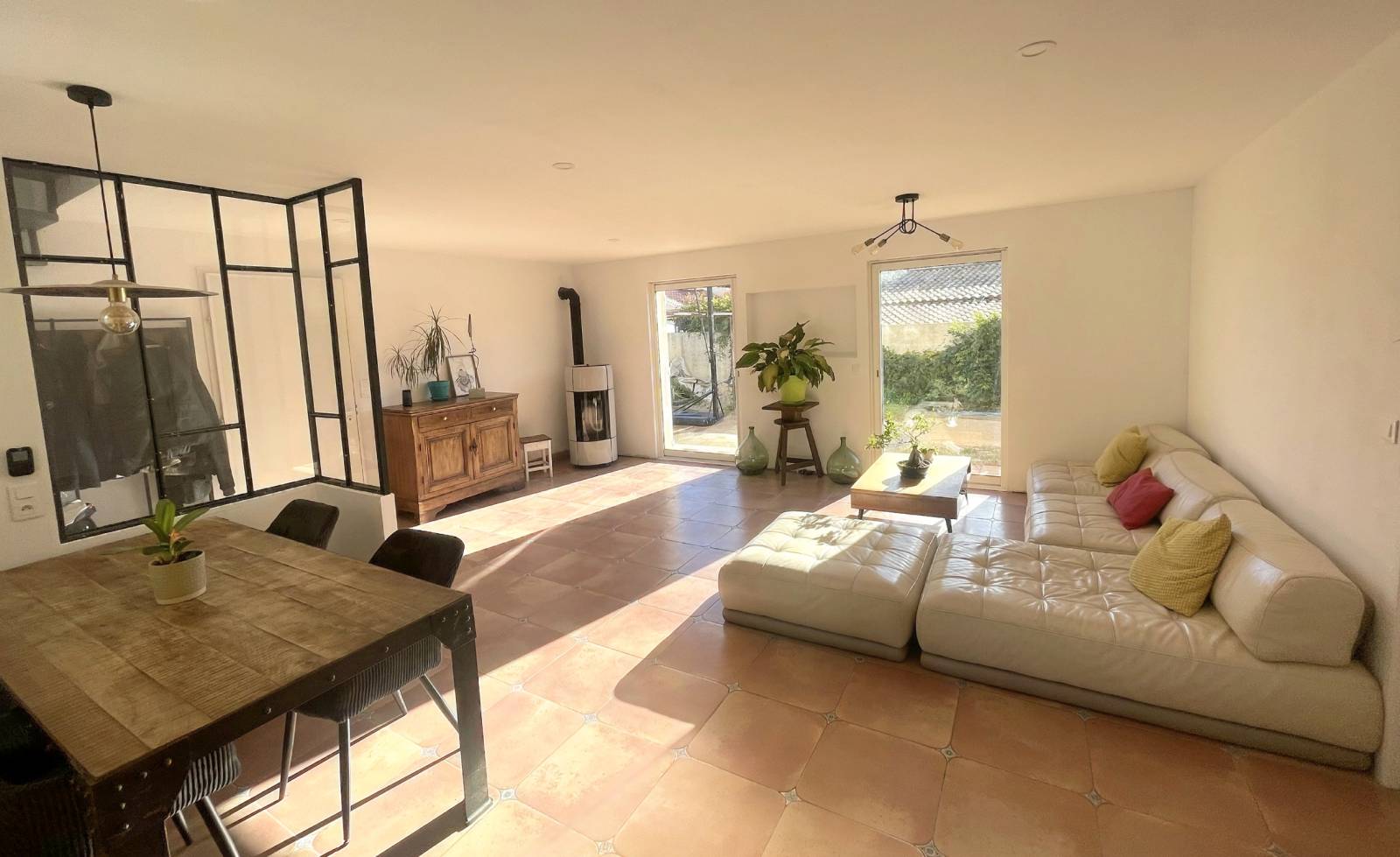 Maison des années 90 en parfait état à vendre par notre agence immobilière La Seyne