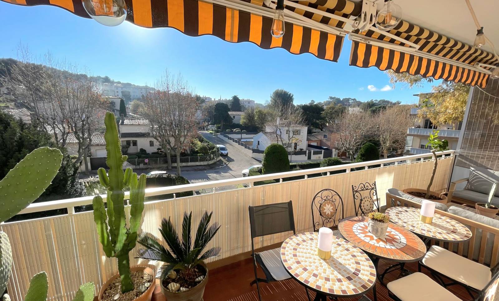 Appartement 4 pièces rénové avec terrasse et garage à vendre secteur Fort Napoléon à La Seyne-sur-Mer