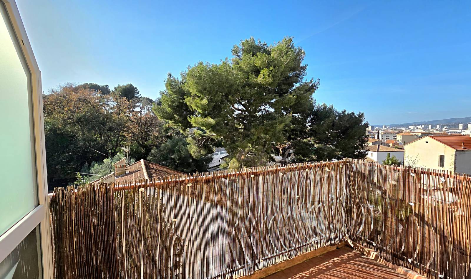 Appartement 4 pièces en dernier étage à vendre à La Seyne-sur-Mer, quartier Esprit Armando