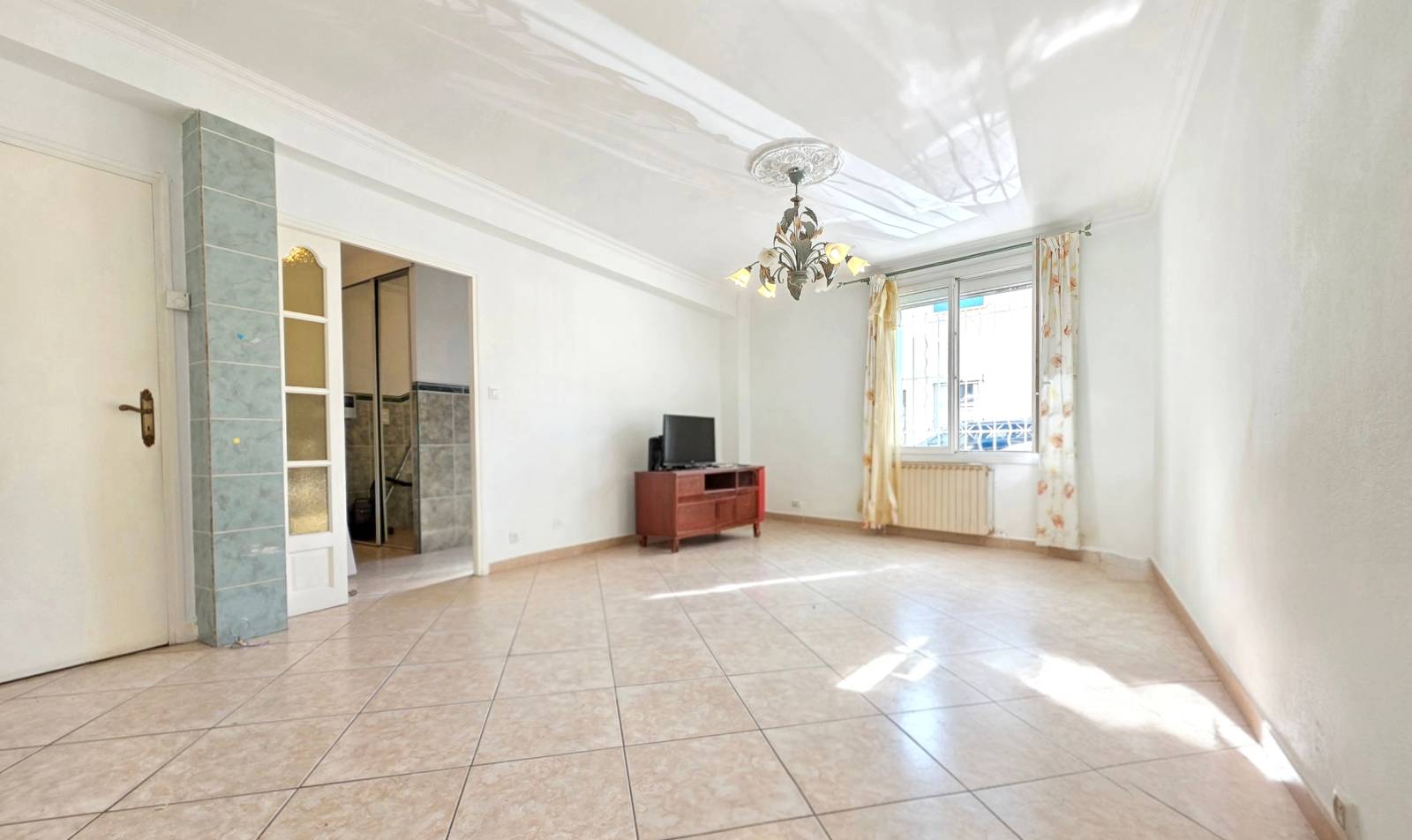 Maison des années 30 intégrant quatre chambres à vendre à La Seyne, Rue Isnard