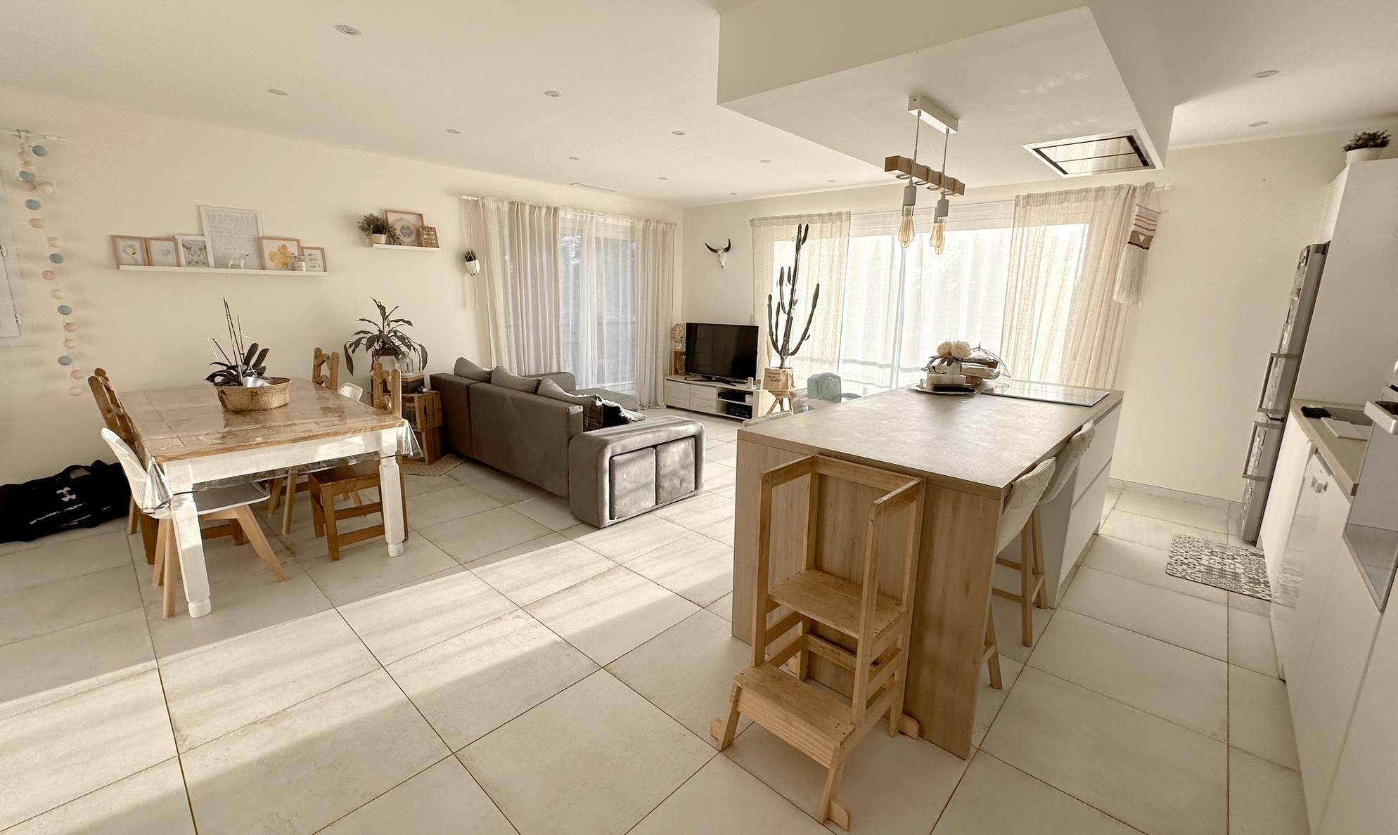 Villa 6 pièces de quatre chambres à vendre à La Seyne, quartier boisé et verdoyant