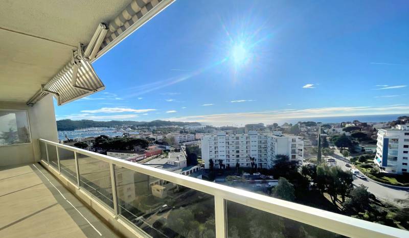 Appartement avec vue mer panoramique à vendre dans la résidence 