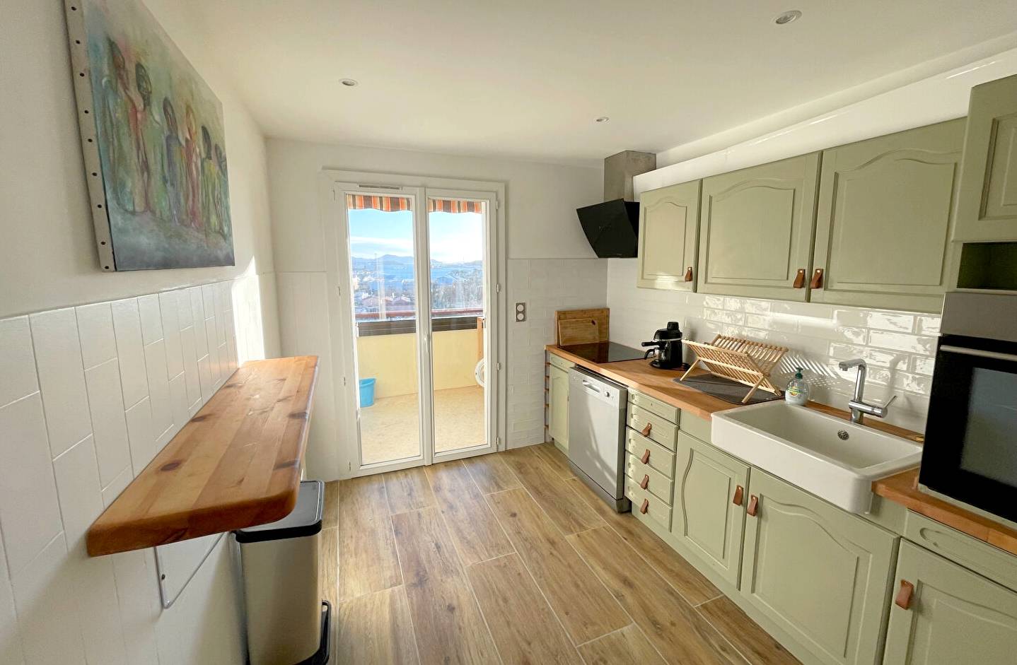 Appartement avec cuisine séparée à vendre dans le centre de la Seyne