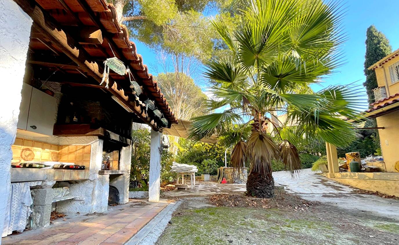 Maison 5 pièces avec jardin et garage à vendre quartier Pin Rolland à Saint-Mandrier