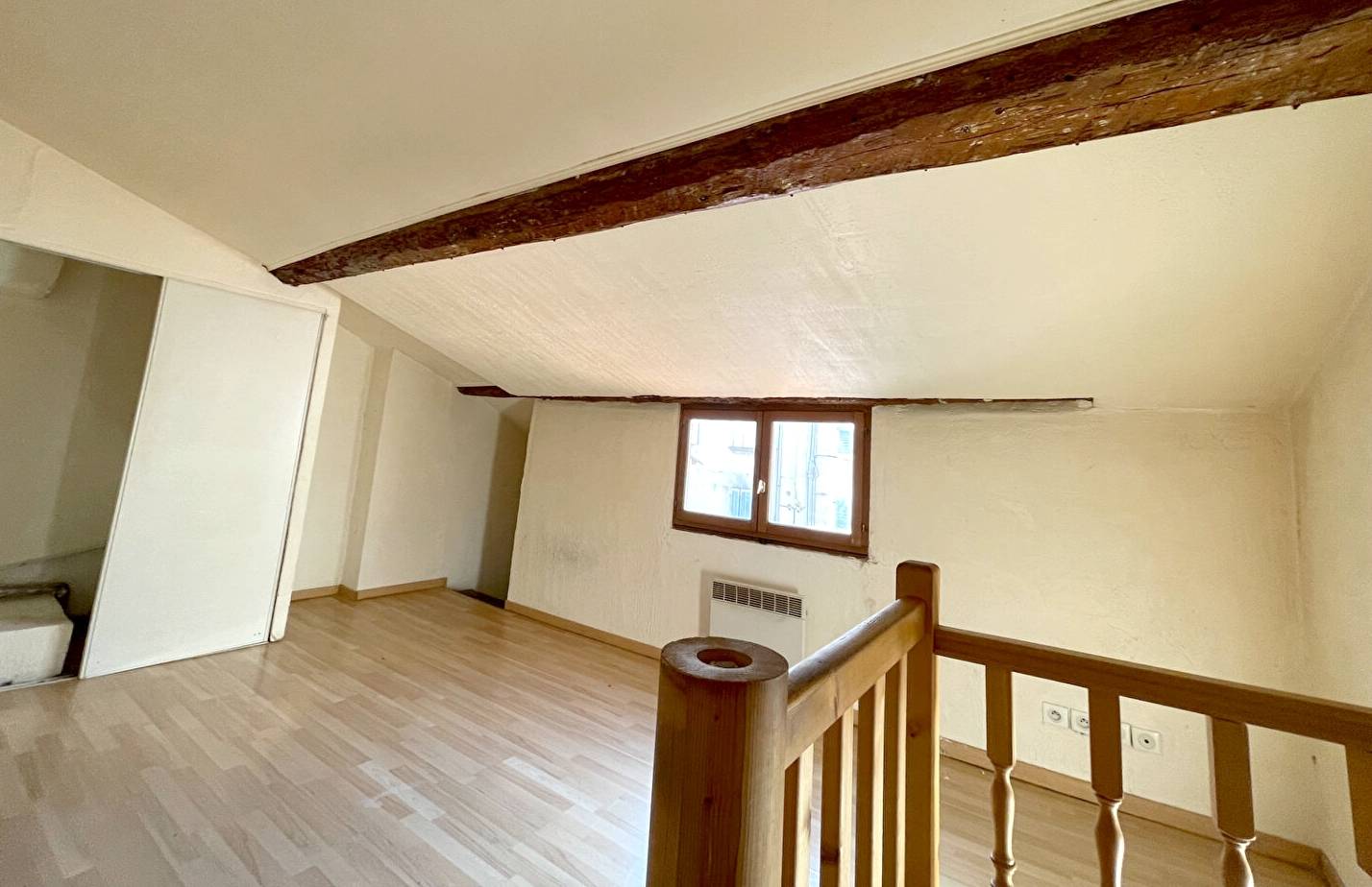 Appartement à vendre dans une maison de ville des années 20 à La Seyne-sur-Mer