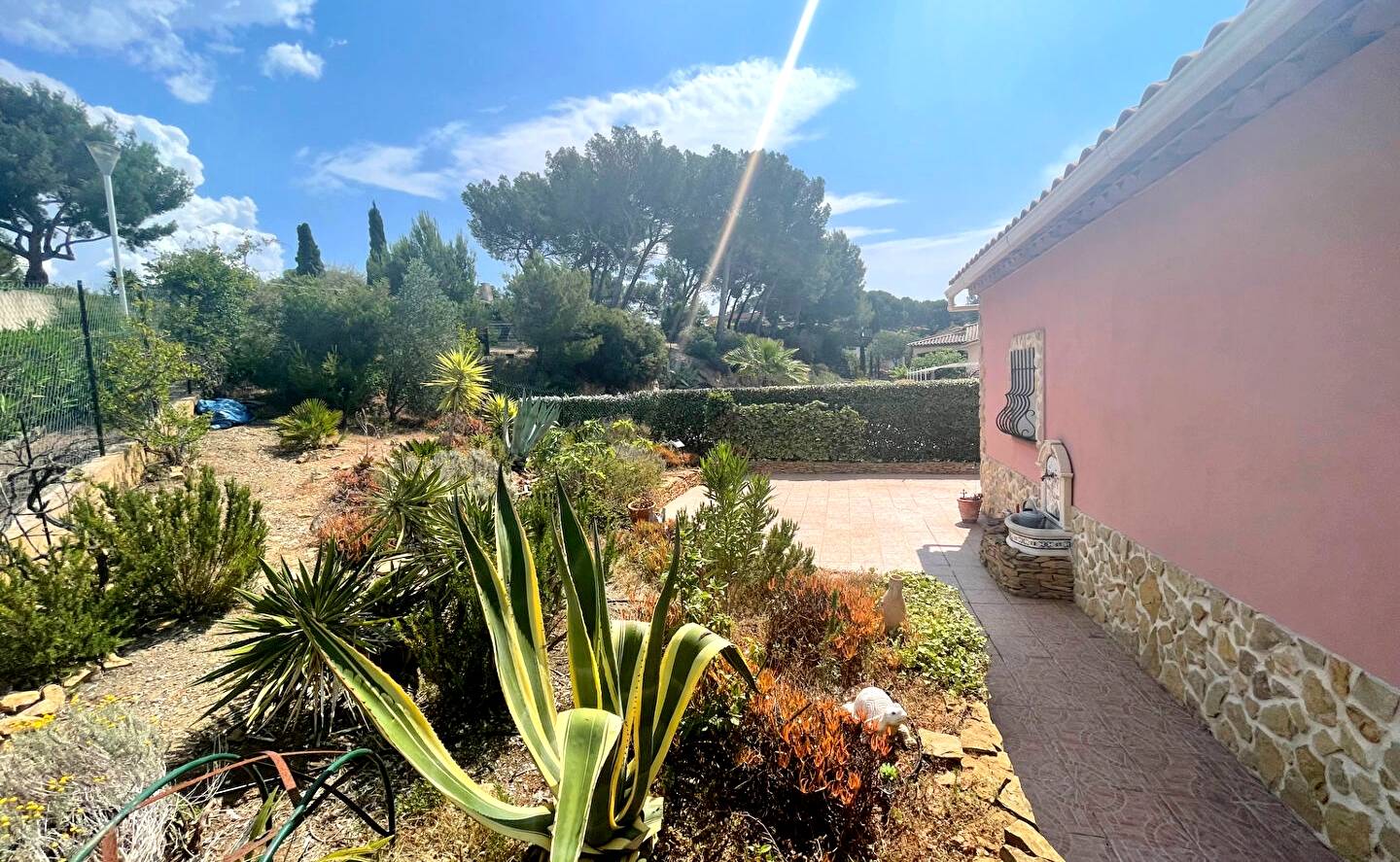 Maison de trois chambres à vendre dans le lotissement 