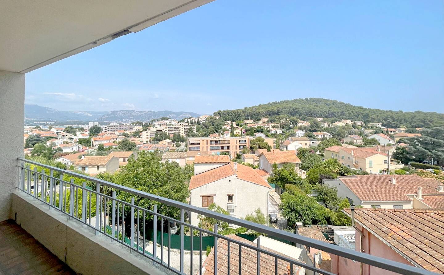 Appartement T4 en dernier étage à vendre Chemin de l'Evescat à La Seyne-sur-Mer