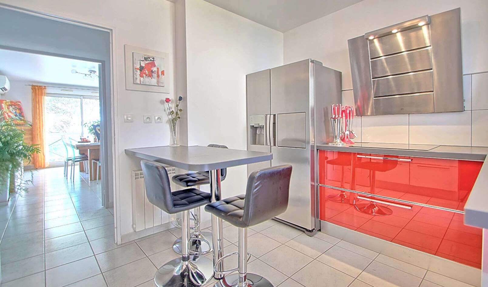 Appartement T3 rénové avec parking à vendre à La Seyne Sud