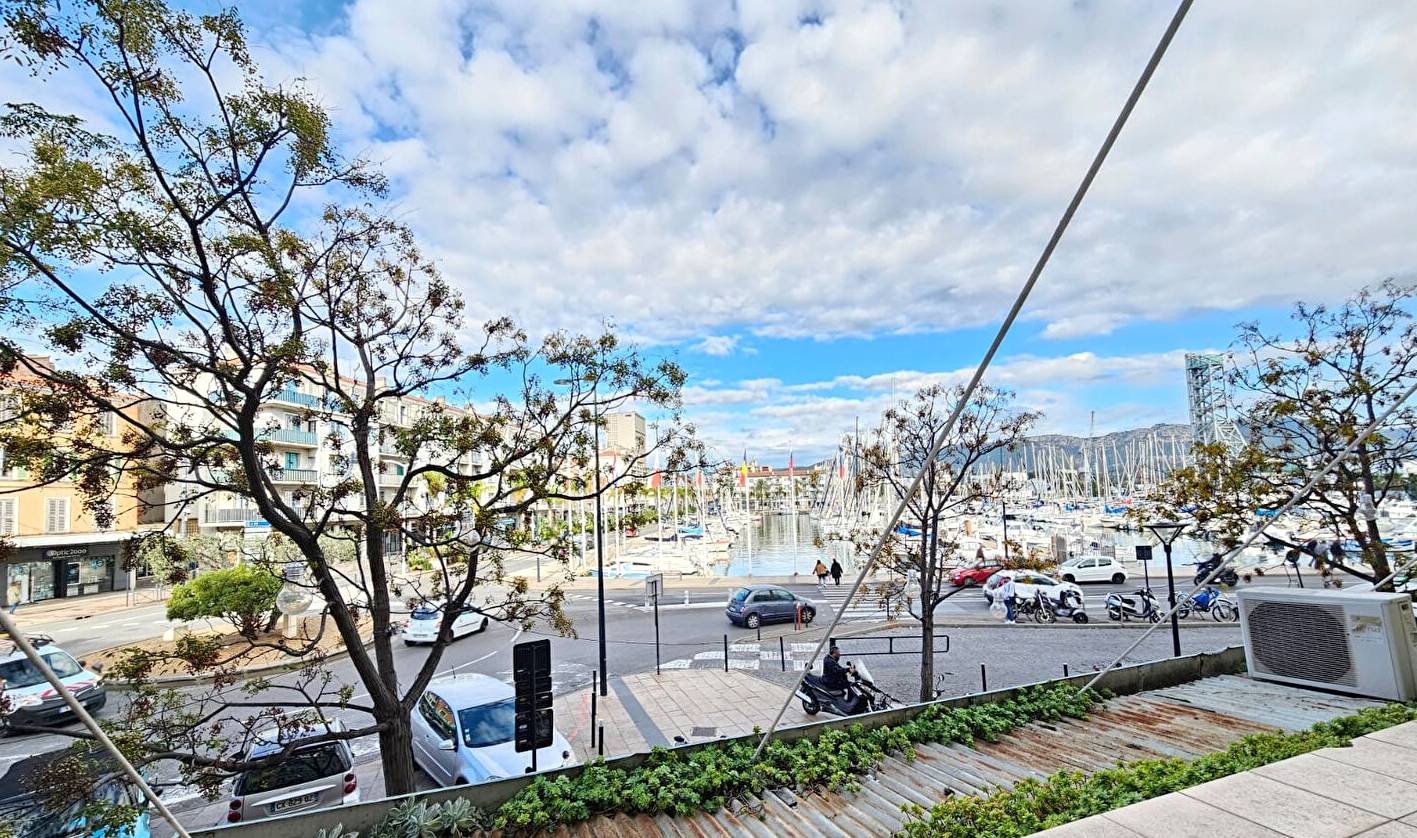 Appartement 3 pièces avec vue sur le port de plaisance de La Seyne