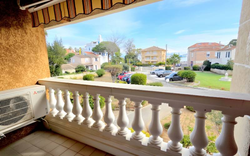 Appartement avec terrasse, vue mer et garage à vendre dans la résidence 