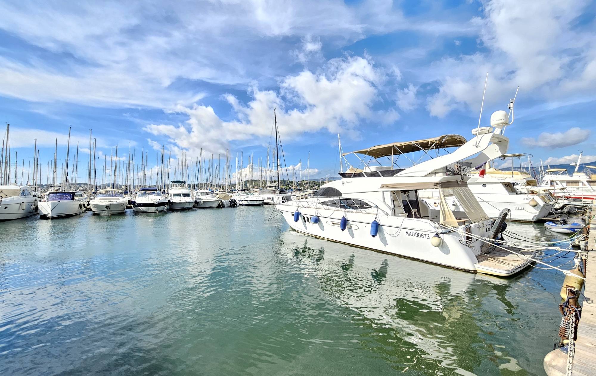 Vous avez la possibilité d'avoir un anneau sur le port de Pin Rolland