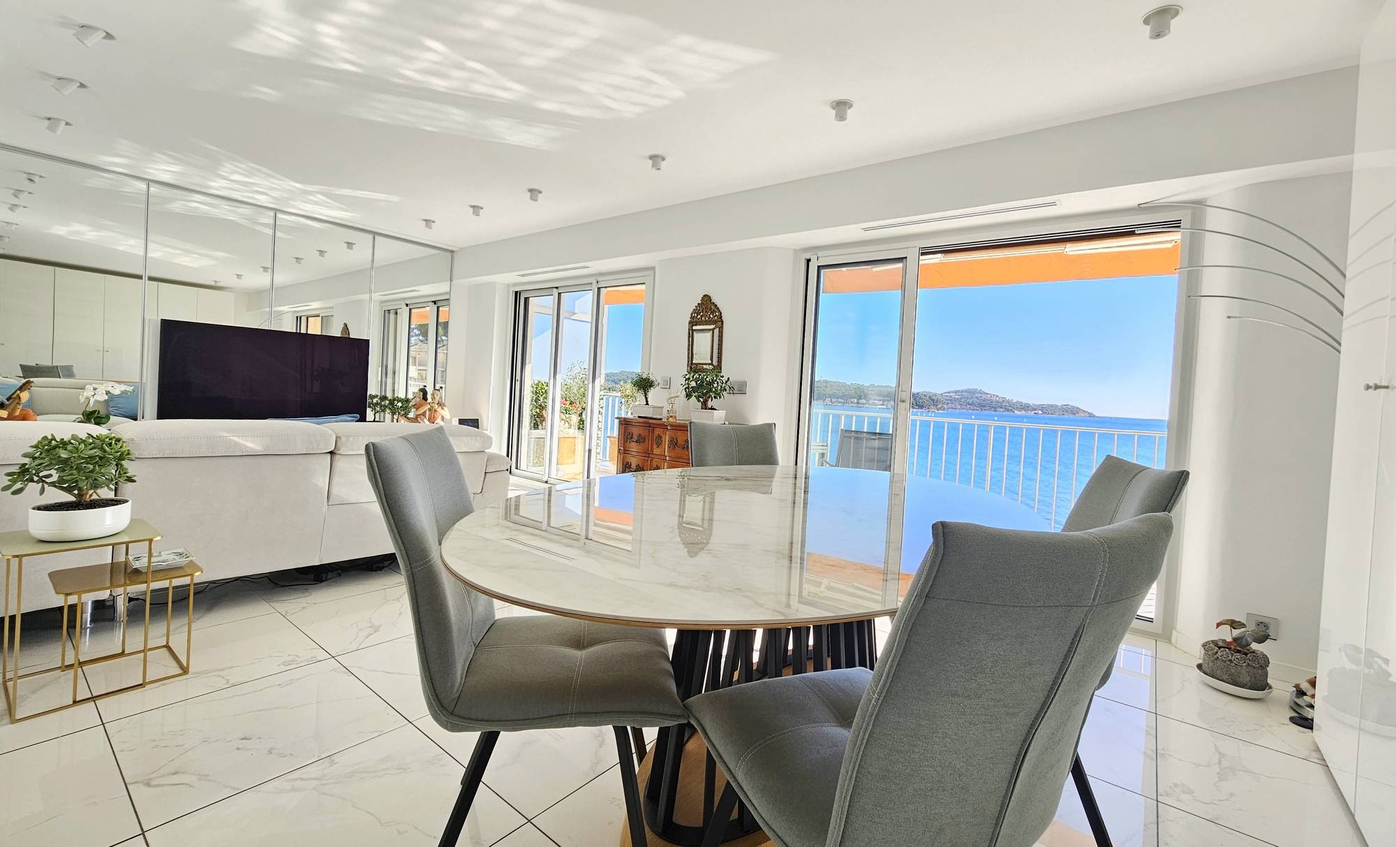 Appartement rénové à vendre avenue de la plage à La Seyne-sur-Mer