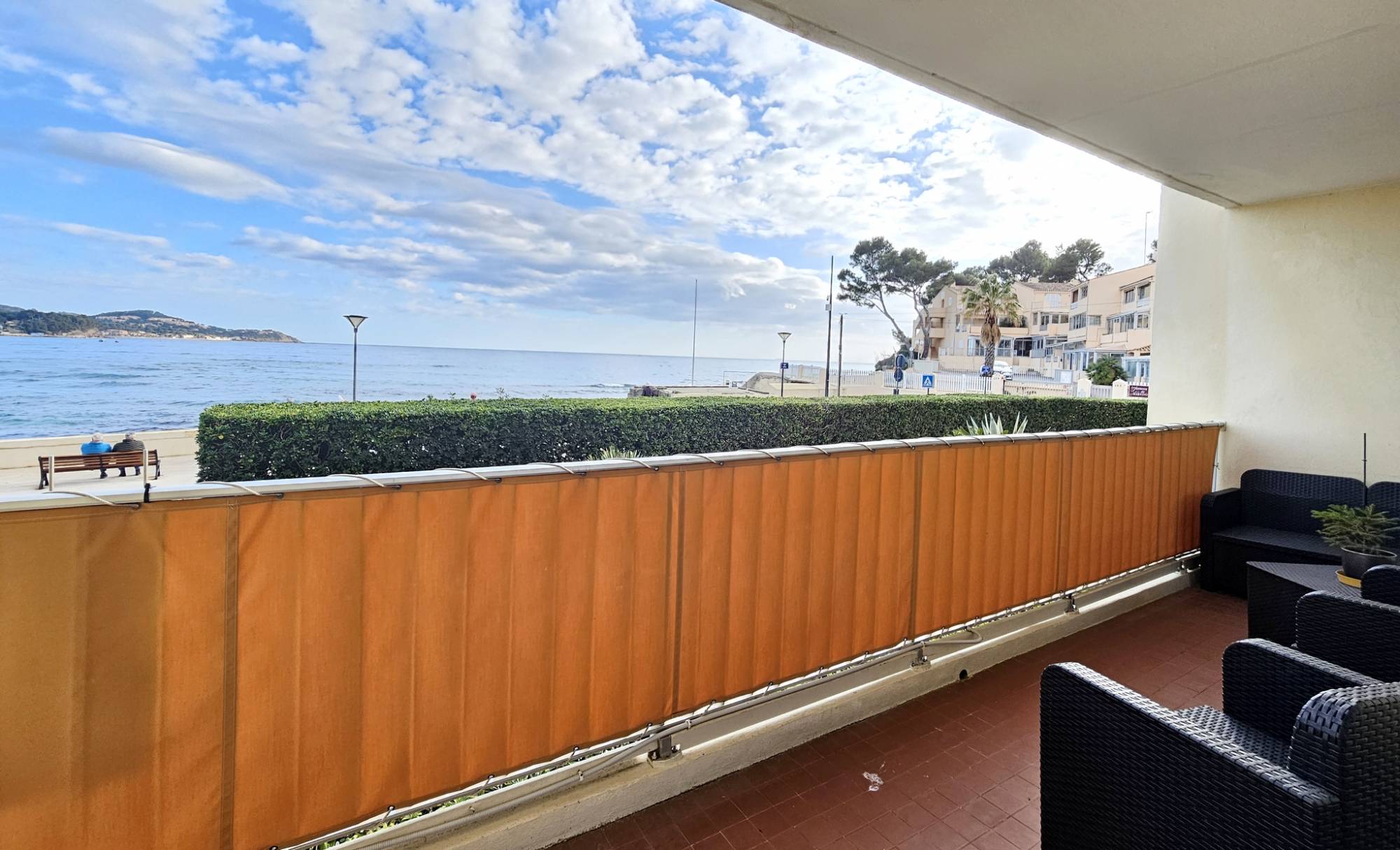 Appartement avec vue mer panoramique à vendre face à la sublime plage de Mar Vivo