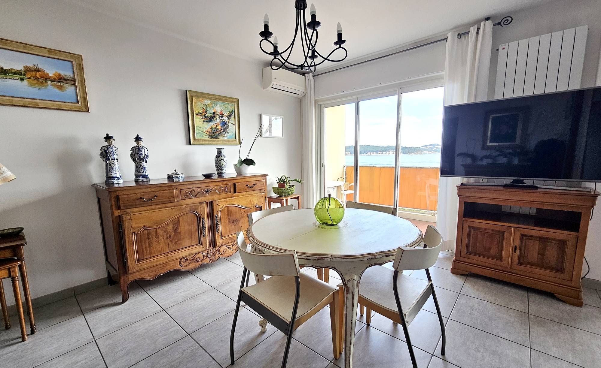 Appartement en rez-de-chaussée, à vendre en première ligne, face à la mer