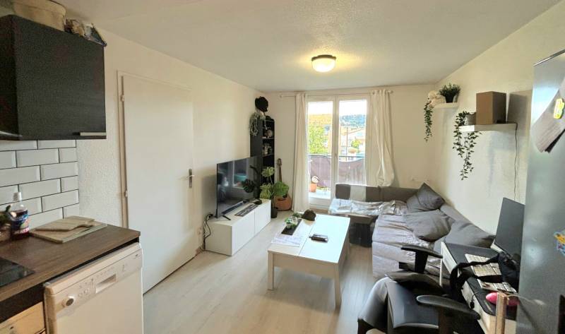 Appartement 2 pièces à vendre dans la résidence seynoise 