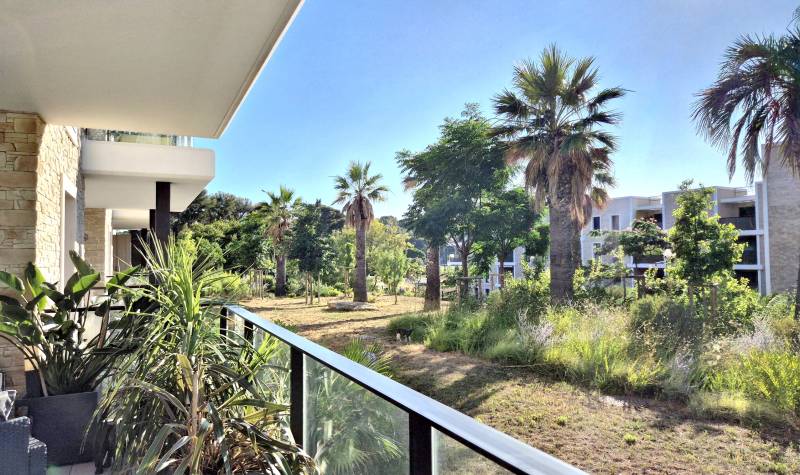 Appartement à vendre dans une résidence mandréenne haut de gamme, sur le secteur de Port Pin Rolland