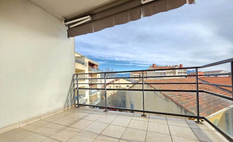 Appartement 2 pièces avec aperçu mer à vendre dans la résidence 