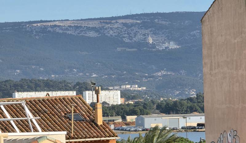 Appartement 1 chambre avec terrasse à vendre Rue Pierre Loti à La Seyne-sur-Mer