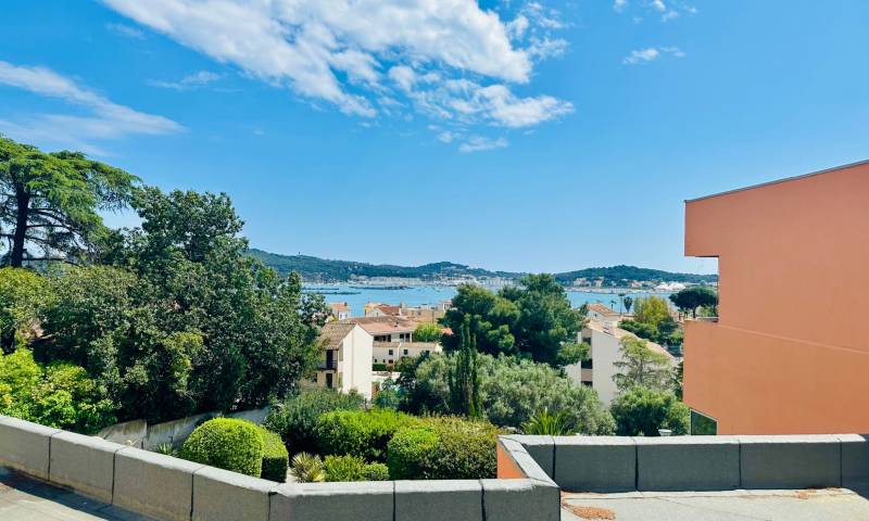 Appartement avec vue mer à vendre dans la résidence seynoise 