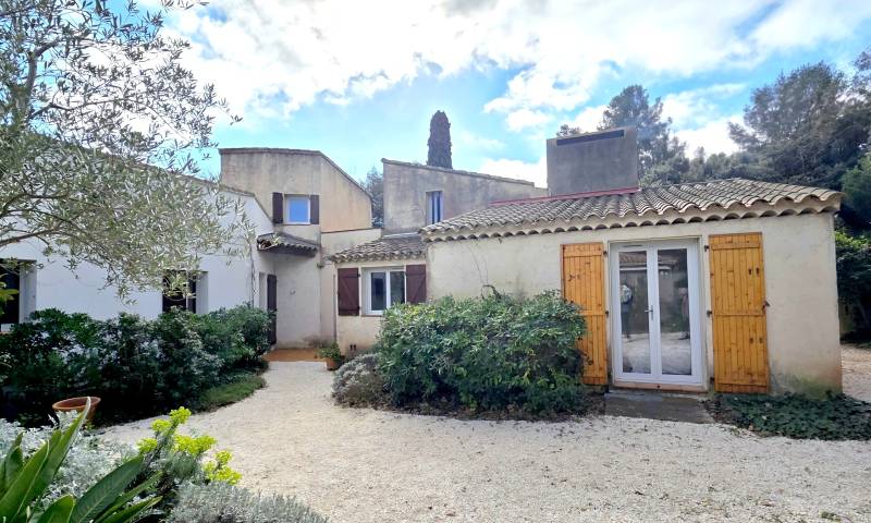 Propriété divisée en deux maisons à vendre Vieux Chemin de Fabregas à La Seyne-sur-Mer