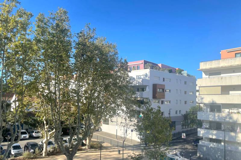 Appartement 3 pièces avec parking privatif en sous-sol à vendre à La Seyne, dans la résidence 
