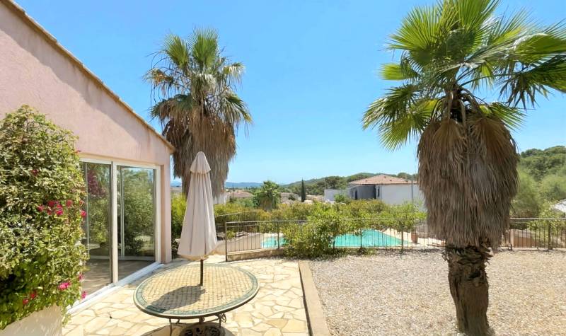 Maison provençale moderne avec garage et piscine à vendre secteur des Barelles à La Seyne-sur-Mer