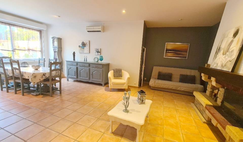 Deux lots d'habitation à vendre à proximité des plages