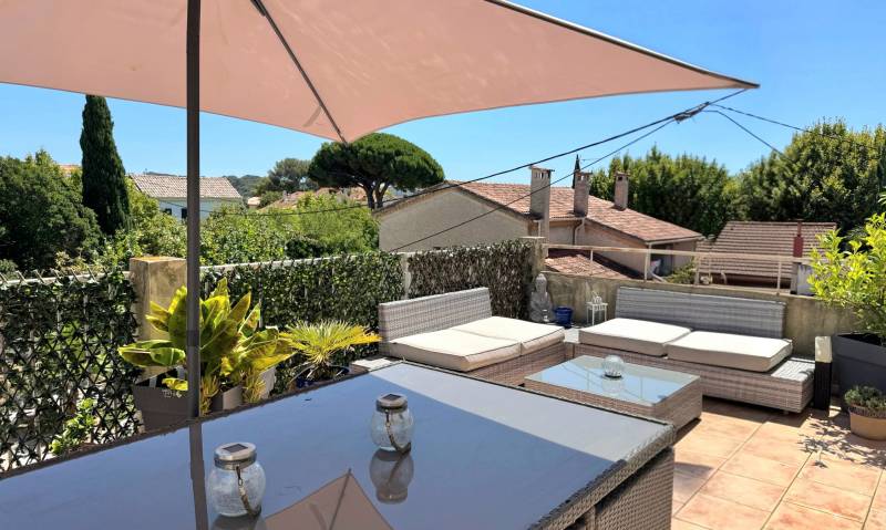 Appartement avec grande terrasse à vendre sur l'Avenue Charles de Gaulle à La Seyne-sur-Mer