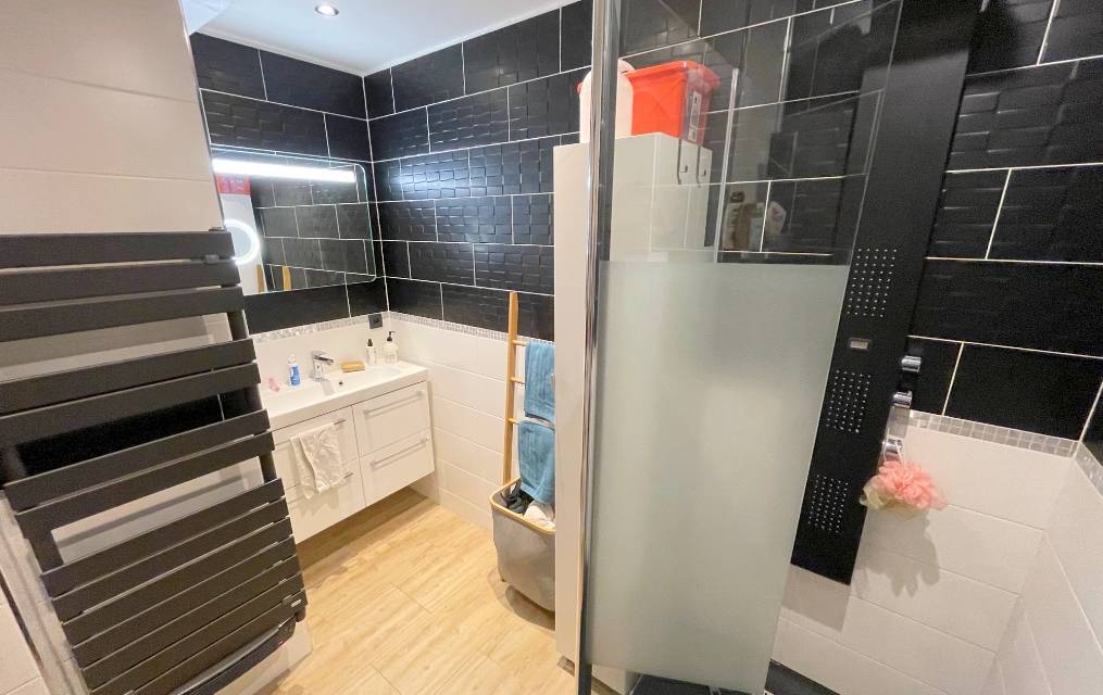 Appartement à découvrir à la vente via le réseau Orpi