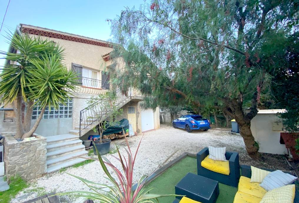 Haut de villa rénové à vendre secteur Paradis à La Seyne-sur-Mer
